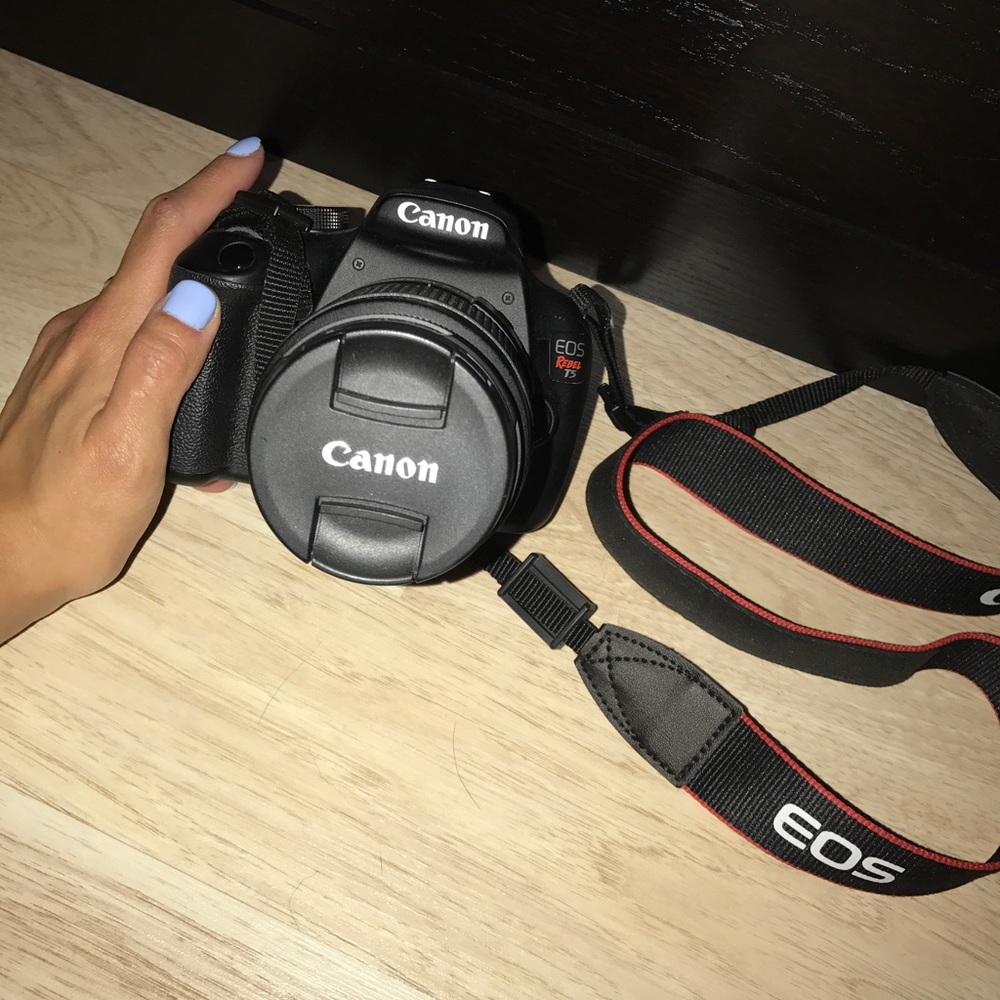 Canon Camera - image 1